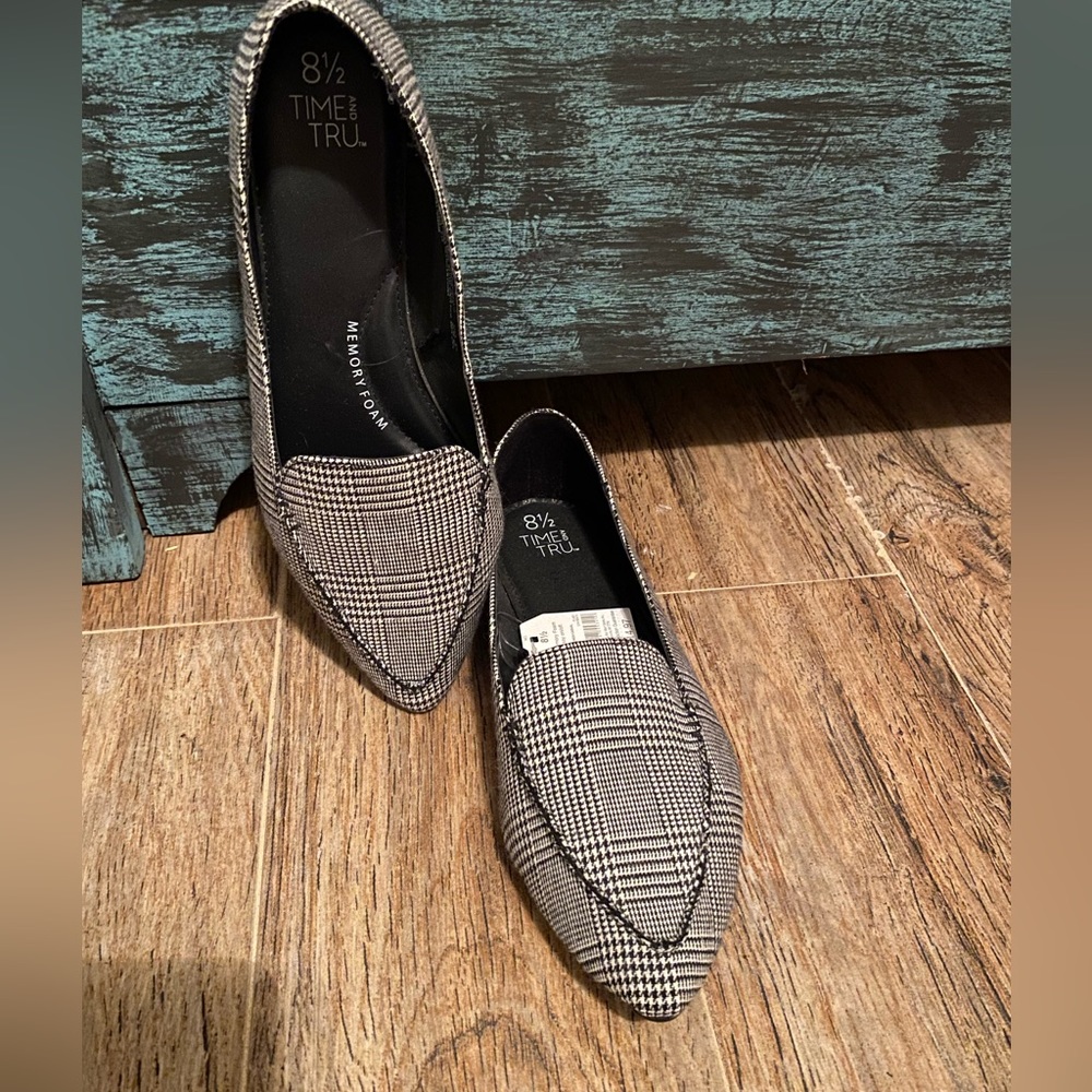 Time and Tru Flats